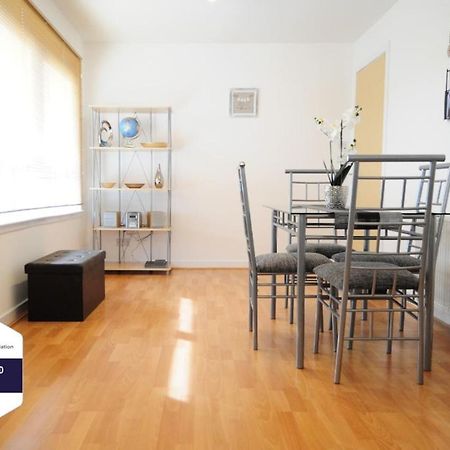 New Glasgow Family Home - Private Parking エクステリア 写真