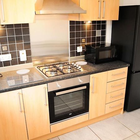 New Glasgow Family Home - Private Parking エクステリア 写真