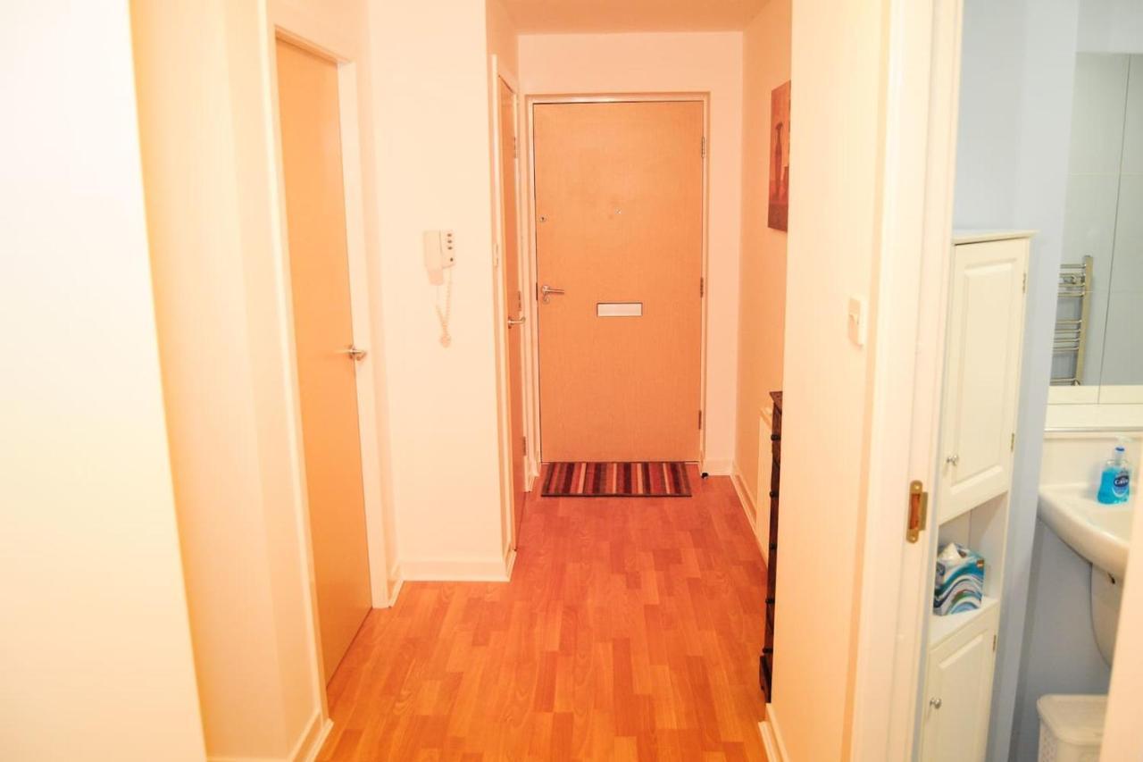 New Glasgow Family Home - Private Parking エクステリア 写真