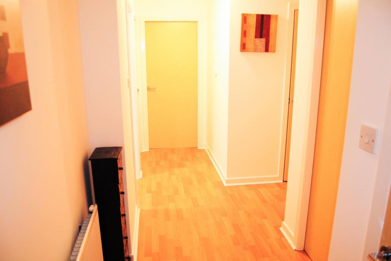 New Glasgow Family Home - Private Parking エクステリア 写真