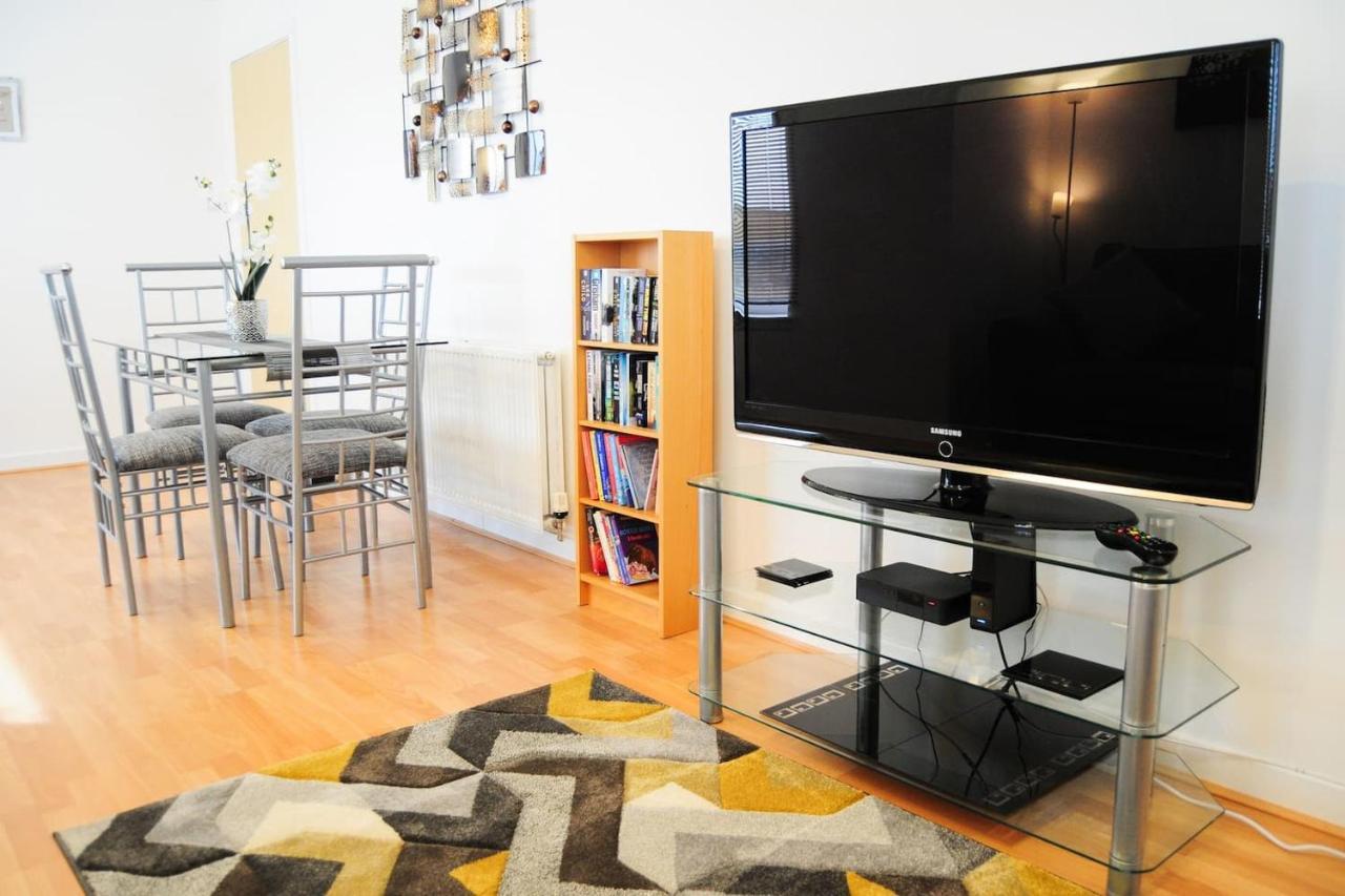 New Glasgow Family Home - Private Parking エクステリア 写真